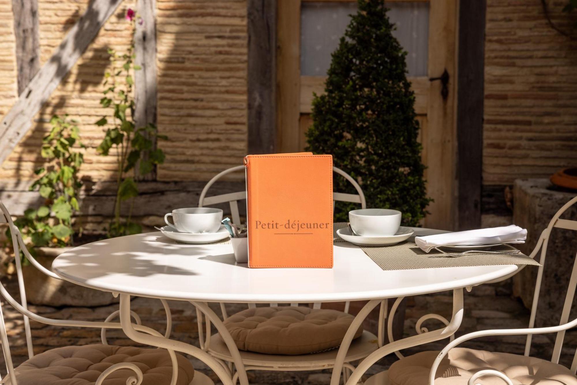 Le Champ Des Oiseaux Hotel & Spa Troyes Exterior photo