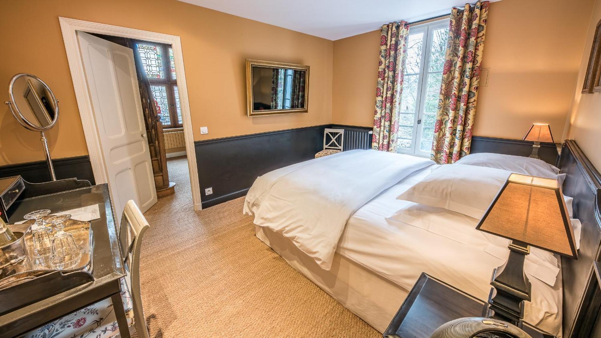 Le Champ Des Oiseaux Hotel & Spa Troyes Exterior photo